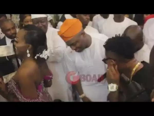 Video: Oritsefemi Entertains Oba Elegushi, His Brother, Wife &Kids As They Dance To The Fullest